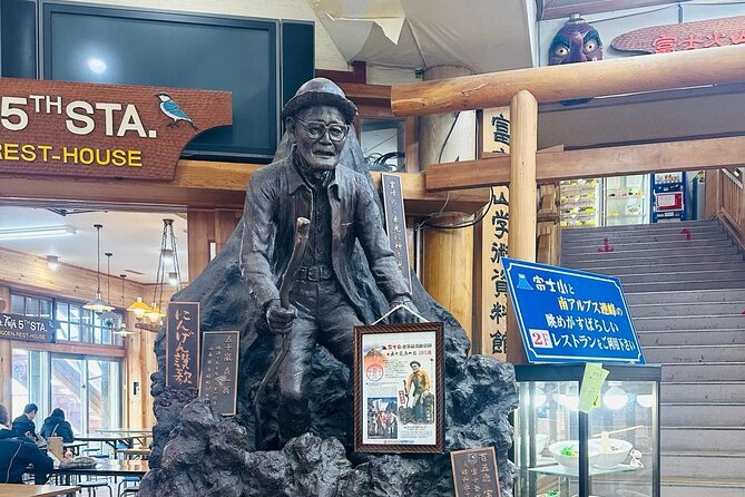 Mount Fuji One Day Private Customizable Tour With English Driver - Stop 1: Chureito Pagoda and the stair climb you shouldn’t skip