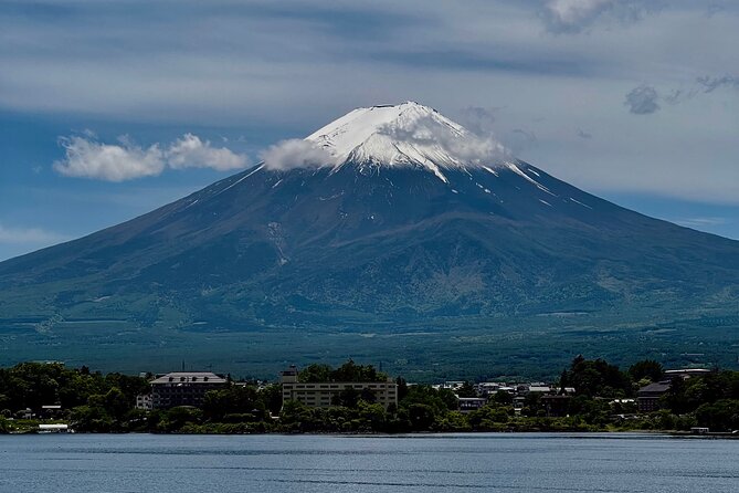 Mount Fuji Private Day Trip with English Speaking Guide - Arakurayama Sengen Park: Temple Views and Stairway Workouts