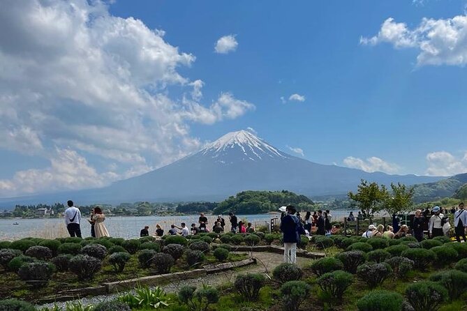 Mount Fuji Private Day Trip with English Speaking Guide - Lake Kawaguchiko: Where You Actually Feel the Fuji Area