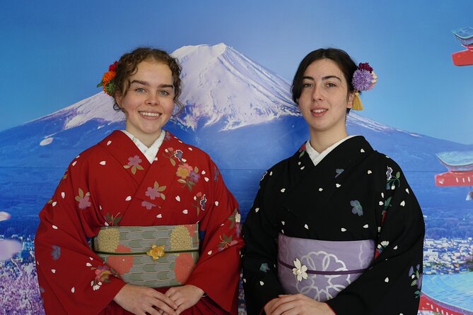 Mt. Fuji and Hakone 1 Day Bus Tour + Kimono Experience - Kawaguchi Asama Shrine: the red torii walk that slows you down