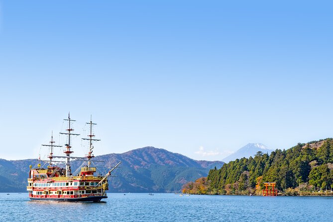 Mt. Fuji and Hakone Day Trip From Tokyo with Bullet Train Option - Lake Ashi pirate cruise: when Mt. Fuji is visible, it’s magic
