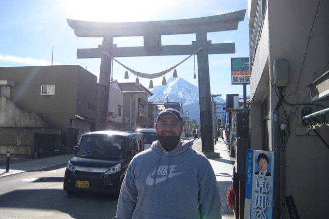 Mt. Fuji Five Lakes Tour with Guide & Vehicle (Kawaguchiko Dep) - Oshino Hakkai: Eight Ponds Fed by Fuji Snowmelt
