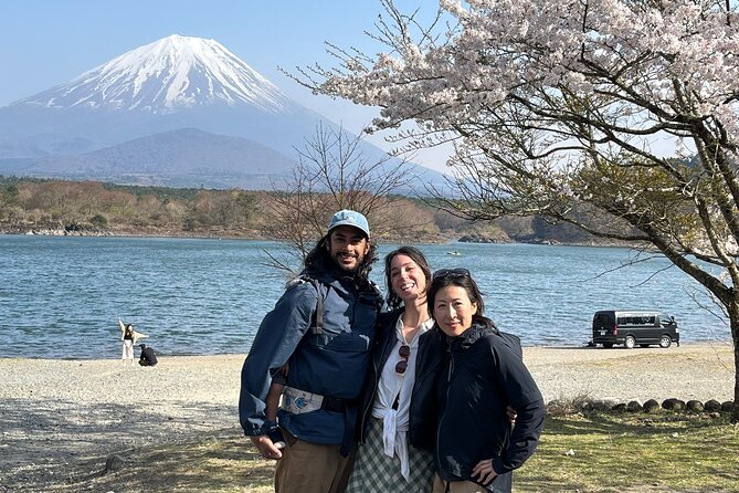 Mt. Fuji Five Lakes Tour with Guide & Vehicle (Kawaguchiko Dep) - Chureito Pagoda: The Most Famous Fuji Photo Angle