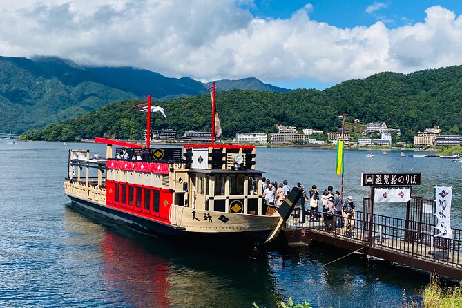Mt.Fuji Hakone Private Tour with English Speaking Chauffeur - Oshino Hakkai and the Quiet-Peak Feeling of the Fuji Springs