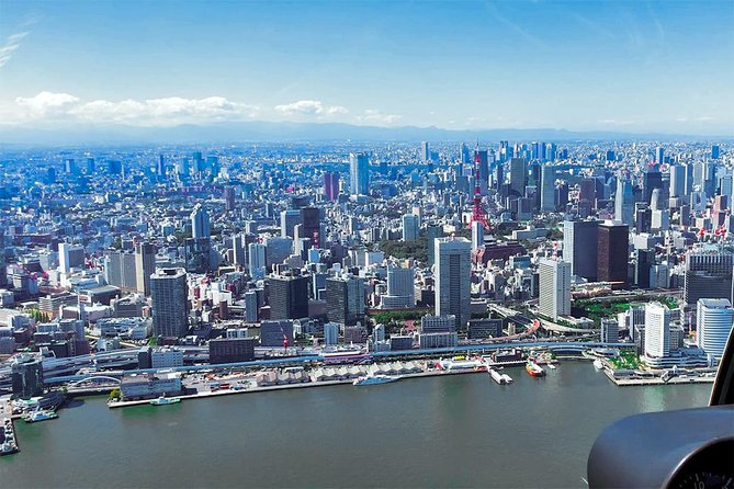 Mt. Fuji & Tokyo Helicopter Tour【90 mins】 : Close to Mt.Fuji! - Lake Ashinoko: the step toward Fuji-area views