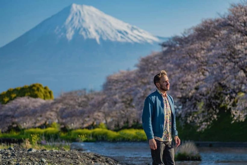 Mt Fuji Tour With Experienced English Driver - Lake Kawaguchiko: When Fuji Becomes a Reflection
