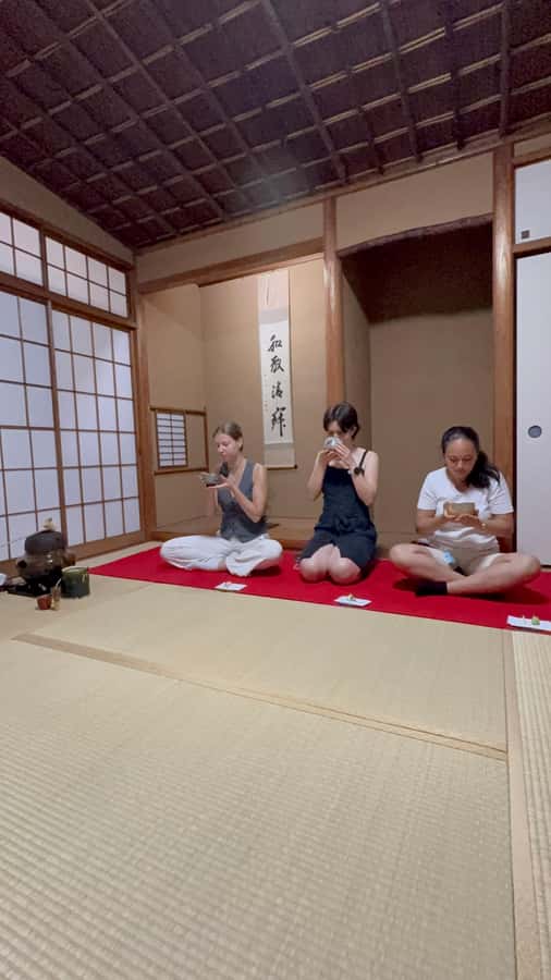 【NEW】Shibuya Tea Ceremony Tokyo-Chaan - Hands-on matcha making: the part that turns a show into a skill