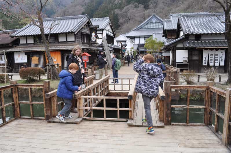 Nikko in Style: Luxury private Day Tour with English guide - Shinkyo Bridge: Quick Photos, Sacred Red, Good Context