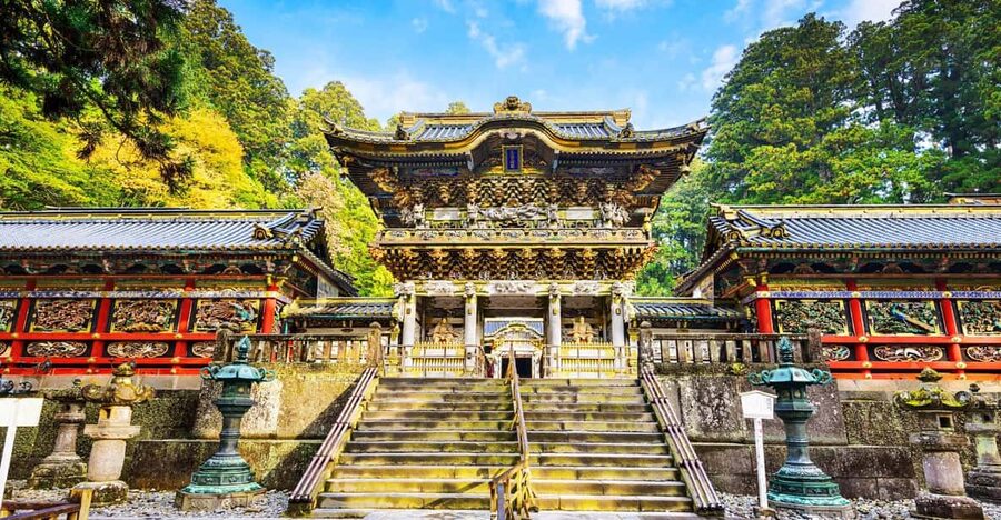 Nikko: Private Walking Tour with Local Guide - Meeting your licensed guide and building your route