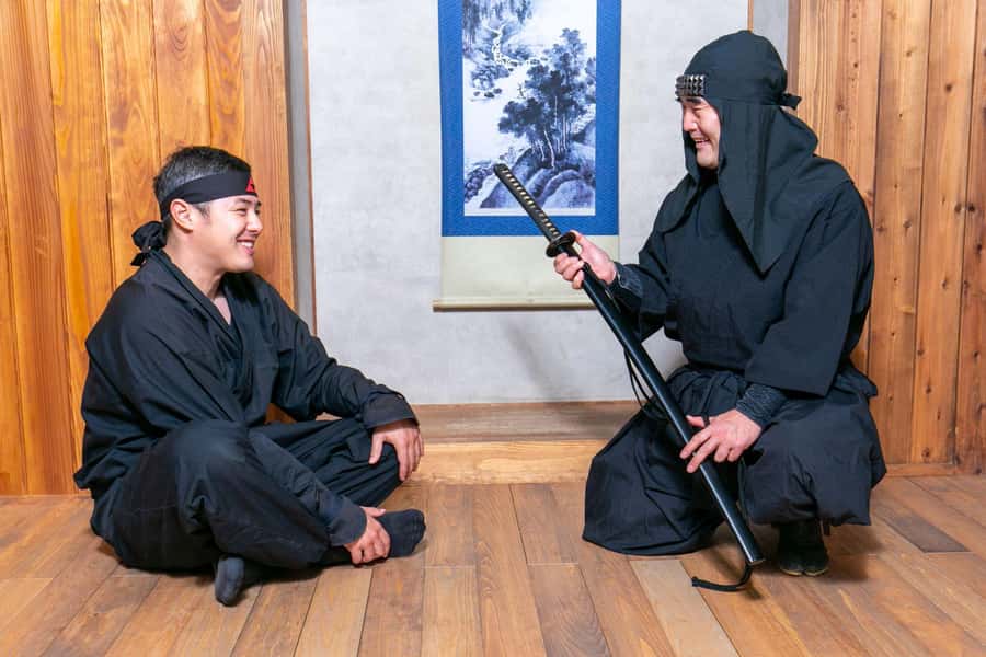 Odawara: Guided Ninja & Samurai Tour of Odawara Castle - Timing, weather, and what to bring