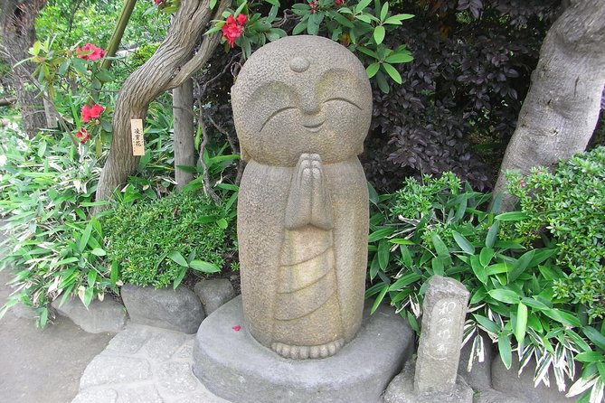 Private Car Tour to see Highlights of Kamakura, Enoshima, Yokohama from Tokyo - Bamboo at Hokoku-ji: matcha tea with a side of zen quiet
