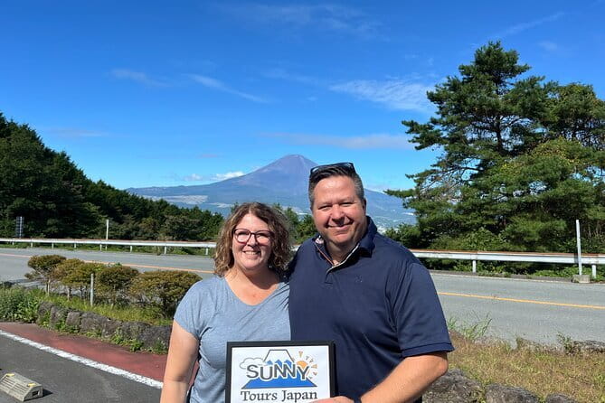 Private Hakone Half-day Car Tour with Hotel Pickup - Local Guide - Private pickup and a guide who builds your Hakone route