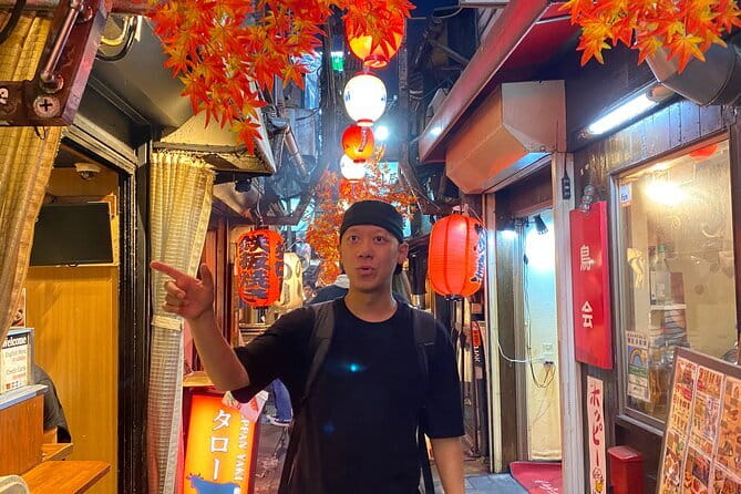 [Private]Shinjuku Golden Gai Bar Hopping w/ Japanese Local Guide - Meeting Point and Timing: 7 pm starts in Shinjuku East