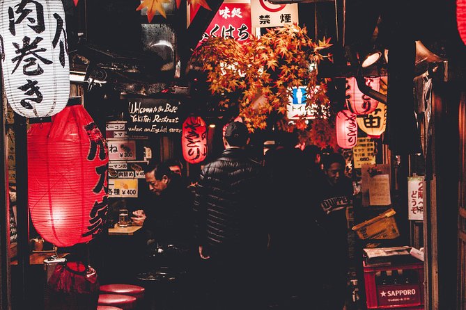 Private Shinjuku Nightlife Walking Tour & Golden-Gai Bar Crawl - Shinjuku Nightlife, Turned Into a Human-Sized Plan