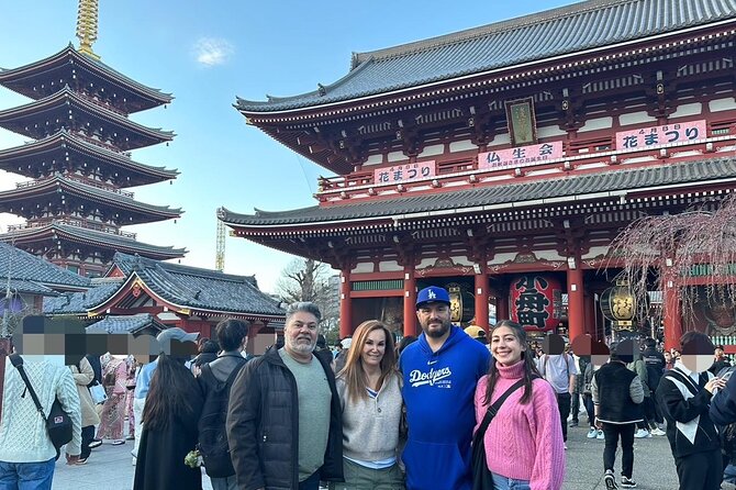 Private Tour Guide in English or Spanish (Español) - Shibuya Crossing and Shinjuku: big-city scenes with a plan