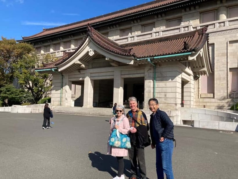 Private Tour Through the Tokyo National Museum & Ukiyo-e - Meeting at FamilyMart Ueno Park and the walk-friendly flow