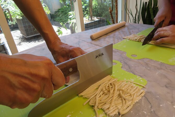 Ramen Making from Scratch with Tokyo Mom(Vegan Option Available) - Broth without MSG: building umami with katsuobushi, kombu, and shiitake