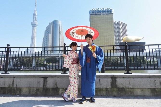 Ride a rickshaw wearing a kimono in Asakusa! Enjoy authentic traditional culture! - Picking the right kimono: standard sizes vs extra fees