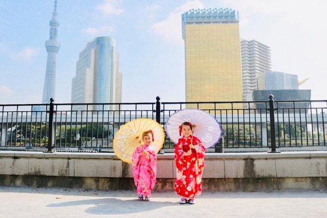 Ride a rickshaw wearing a kimono in Asakusa! Enjoy authentic traditional culture! - Rickshaw pickup: photo moment and choosing where to get off
