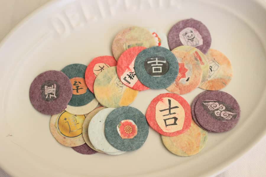 Romantic Mizuhiki Knot and Omikuji Washi Charm Workshop Ueno - Step One: Picking Your Colors and Washi Paper