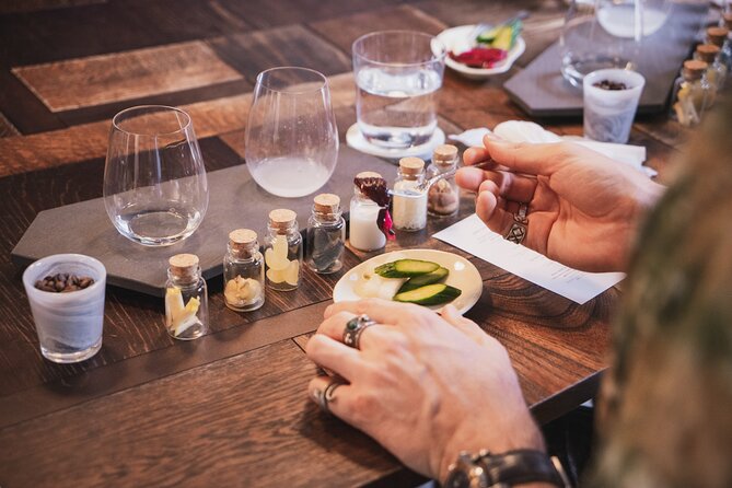 Sake Omakase in Tokyo: Guided Tasting by Certified Sommeliers - How the 2-hour flow stays fun (and not overwhelming)