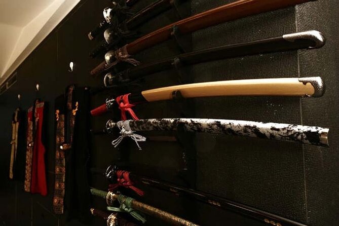 Samurai Armor Photo Shoot in Shibuya - Why Shibuya Samurai Armor Works So Well