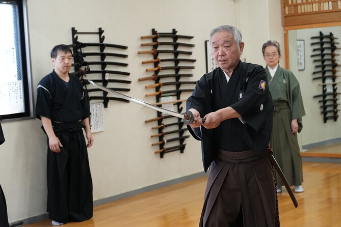 Samurai Sword Training and Katazome Dyeing Experience in Tokyo - Small-group attention: what max 8 really buys you