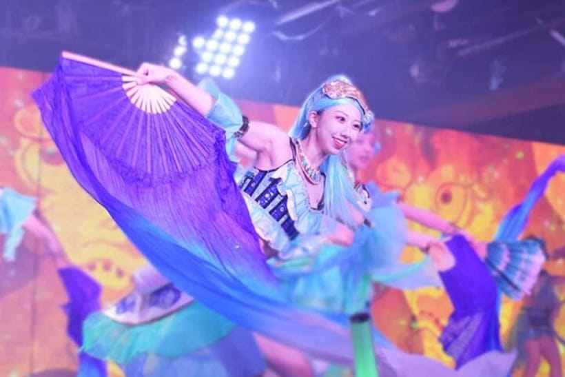 Samurai themed Entertainment show in Shinjuku - Should You Book This Samurai Restaurant Show?
