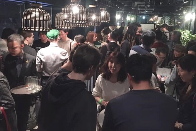 Shinjuku Locals &Traveller Meet&Drink Experience Solo going Party - The meetup timeline: how the evening gets going