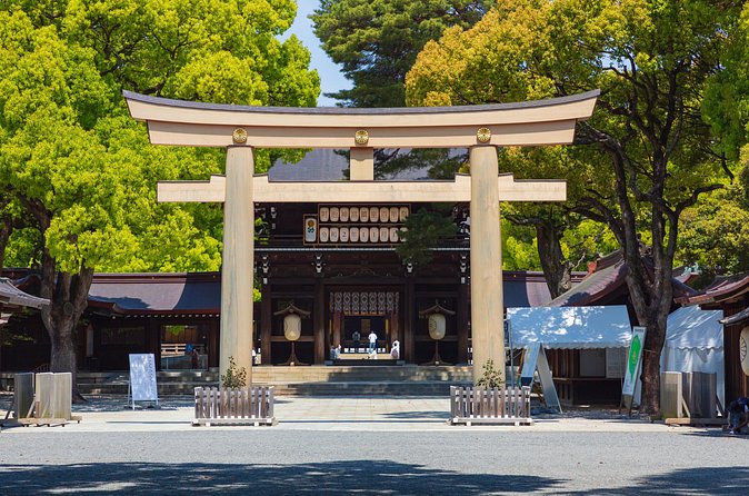Shinto Shrine Tour: Explore Japanese Culture in Tokyo - Tokyo Daijingu: O-Ise-sama vibes and prayers for good marriage