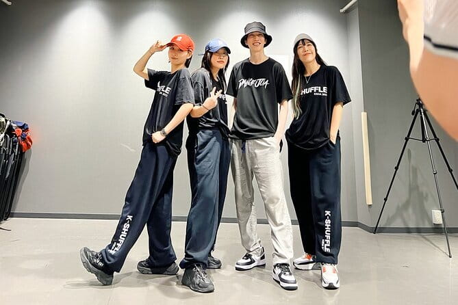 Shuffle Dance in Tokyo with a TikTok Star - Intermediate Level - Key things to know before you go