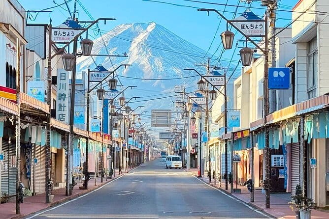 Snow Experience at Mt.Fuji, Hakone Pirate Ship & Gotemba Premium Outlet - Mt. Fuji snow time at Ski Resort YETI: cold reality, great payoff