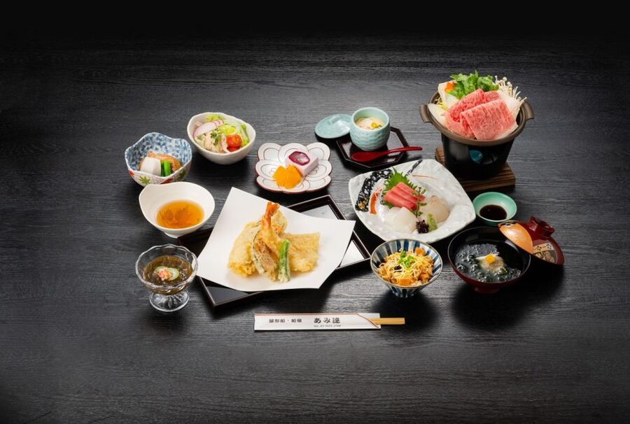 Sumida River: Japanese Traditional Yakatabune Dinner Cruise - The dinner: what about 14 Japanese dishes really feels like