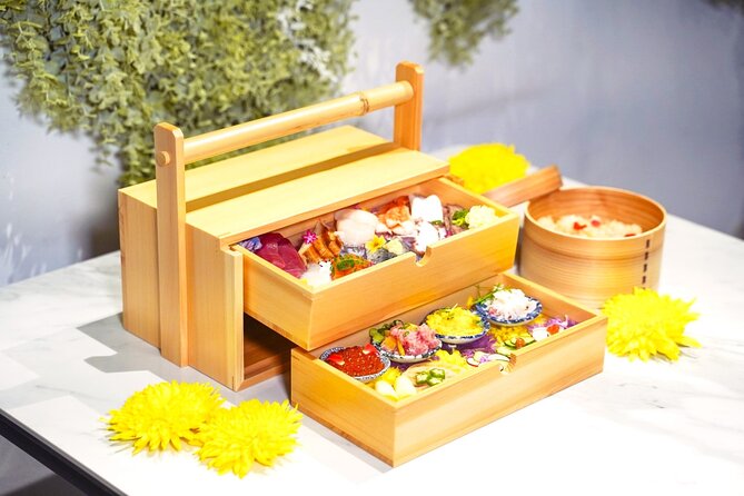 Sushi Making Experience in Shinjuku【Temari】 - Small Group Size and Language Support: How Smooth Will It Feel?