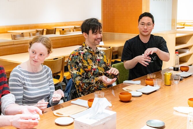 Taisho Sushi Making Class in Tokyo - Location and meeting point: Kojimachi access is the whole point