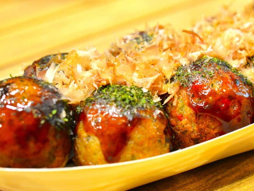 Takoyaki cooking experience in Kabukicho, Shinjuku - The 1-hour class flow: from first batter pour to final bites