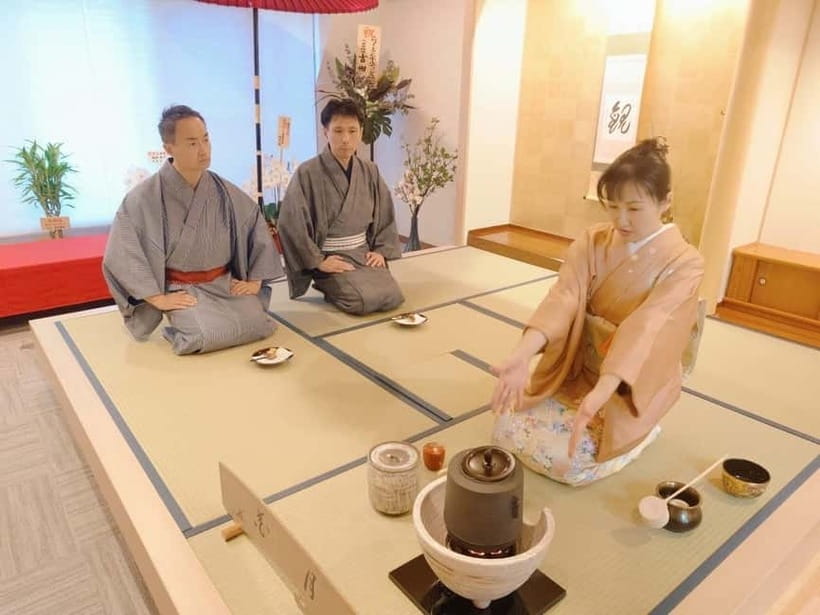 Tea ceremony experience in Japanese-style room 60min - Making your own matcha: the steps you practice at the table