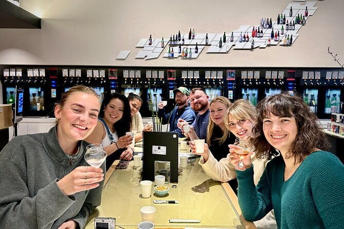 The Premium A5 Wagyu Tour in Shinjuku – With Free-Flow Drinks - Stop 2: Kabukicho and a quick hit of neon without getting lost