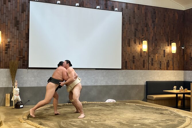 the SUMO show with Dinner - The dinner you actually care about: sukiyaki, chanko soup, rice, ice cream