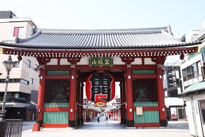 Tokyo 1-Day Bus Tour, pickup from 28 designated hotels in Tokyo - Sensō-ji and Nakamise street: classic Tokyo in 50 minutes