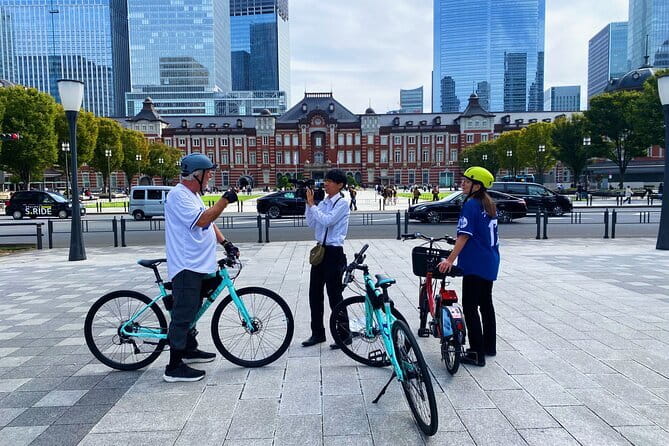 Tokyo: 3-Hour Bike/E-Bike Tour of the City's Hidden Gems - Zojo-ji and Tokyo Tower: your first photo stop hits fast