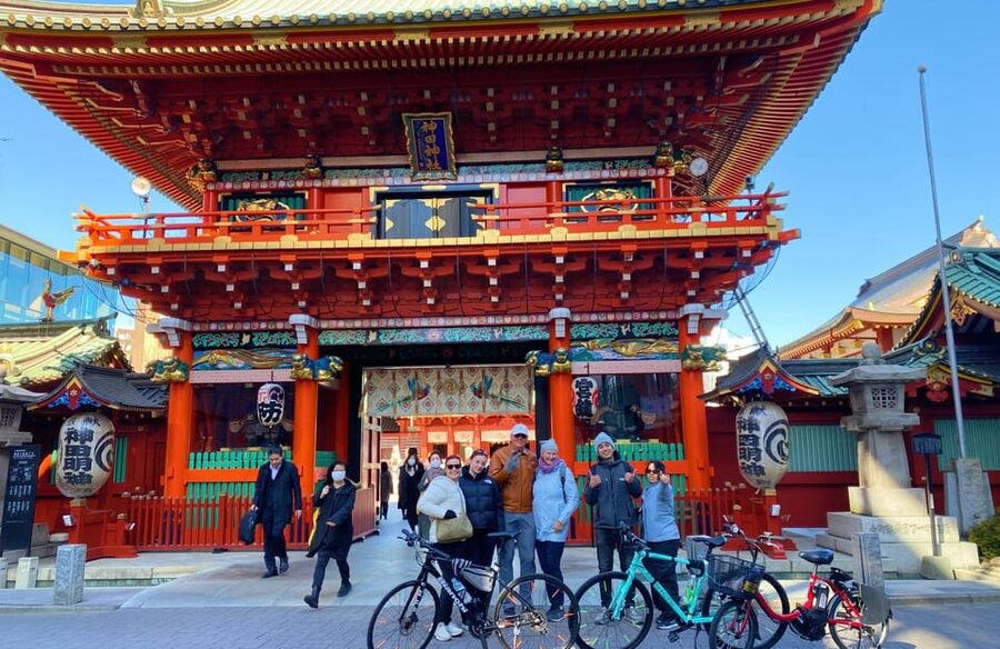 Tokyo: 3-Hour Bike or E-Bike Tour of City's Hidden Gems - Meeting Near Daimon and Getting Comfortable Fast