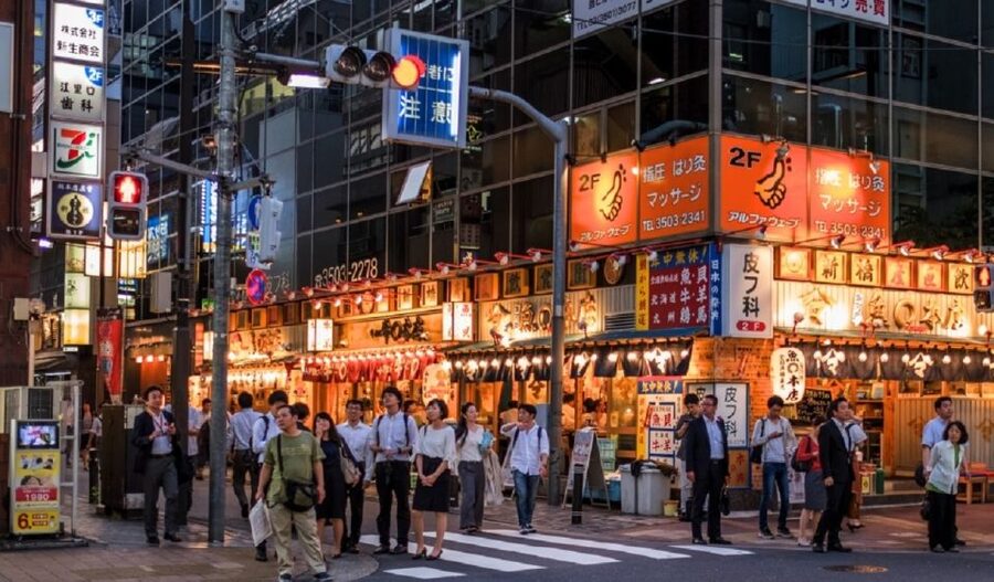 Tokyo: 3-Hour Food Tour of Shinbashi at Night - Ending sweet: a traditional dessert that makes the walk feel complete
