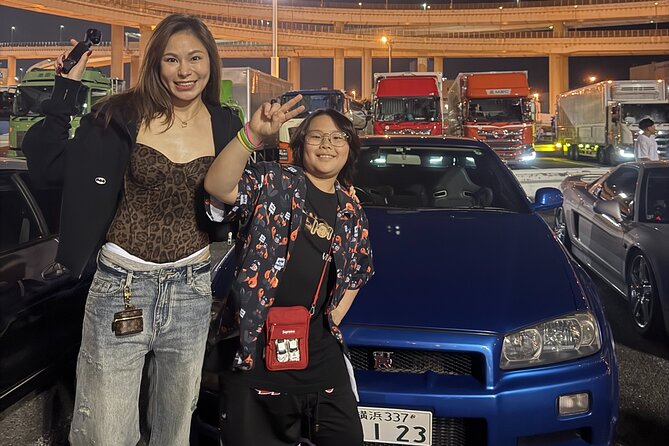 Tokyo and Daikoku Guided Tour in a Nissan GTR R34 - Stop 1: A-PIT Super Autobacs for Car Gear and a Starbucks Break