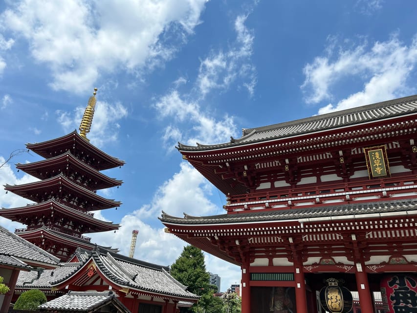 Tokyo: Asakusa and Tokyo’s Oldest Temple Senso-ji Tour - Kaminarimon Gate: Thunder Gate Photos With Real Stories