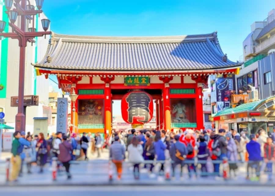 Tokyo: Asakusa, Kappabashi, and Ueno Walking Tour - Where the tour starts: a simple meet-up near Kaminarimon