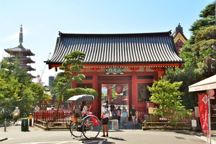 Tokyo: Asakusa Sightseeing Tour by Rickshaw - Rokku Ward, Tanuki-doori, and the fun quirks of Asakusa
