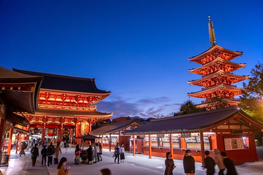 Tokyo: Asakusa Walking Tour with Sensoji Temple Visit - Guides make the difference (and the English is solid)