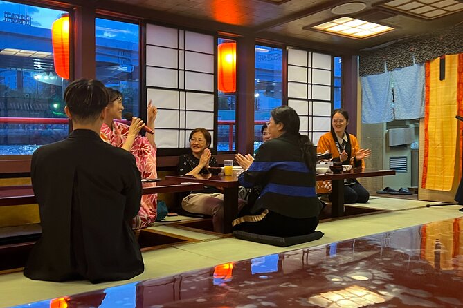 Tokyo Bay Yakatabune Cruise with Traditional JapaneseShow Drinks - Guides and Crew: Multilingual Help and Friendly Energy
