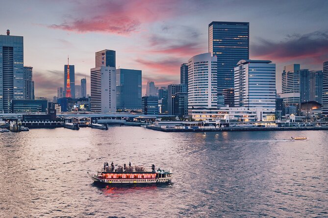 Tokyo Bay Yakatabune Dinner/Day Cruise with Japan Show and Drinks - Rainbow Bridge, Odaiba, Fuji TV, and Tokyo Tower: the sights from the deck